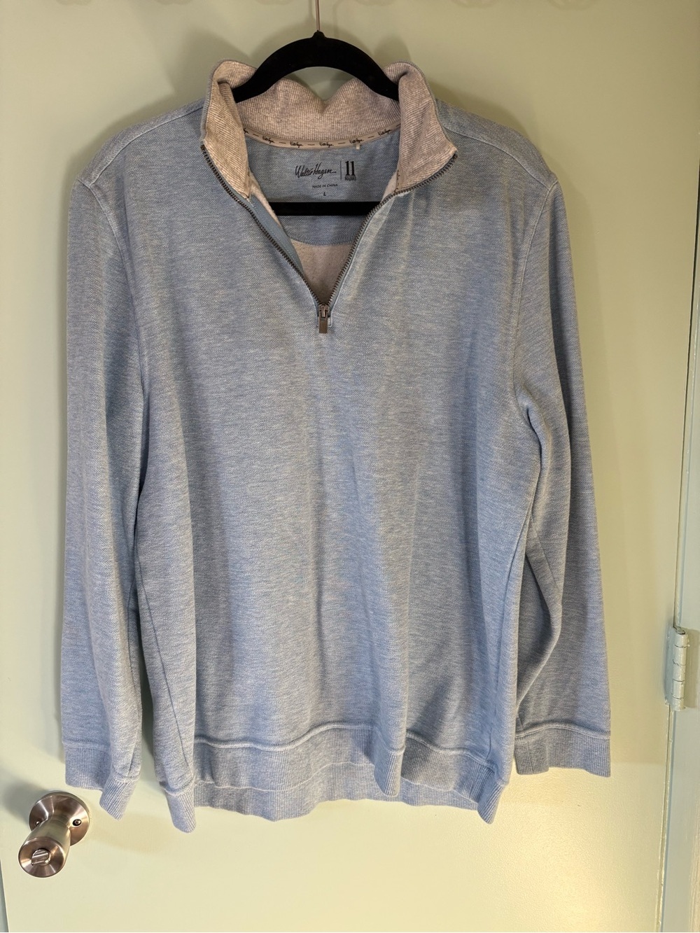 Walter Hagen Light Blue Quarter-Zip Sweater with Cream Collar